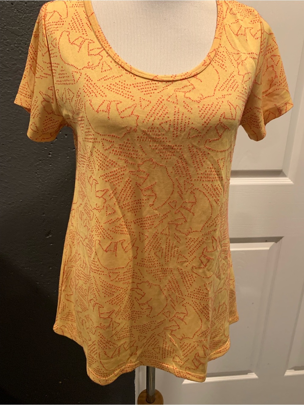 LuLaRoe Yellow Short-Sleeve Scoop Neck Tee with Orange Dot Motif